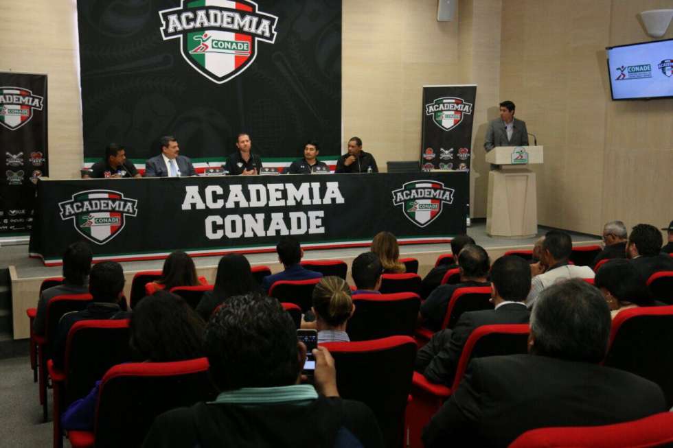 Conferencia de prensa, que se llevó a cabo en el Auditorio de la CONADE